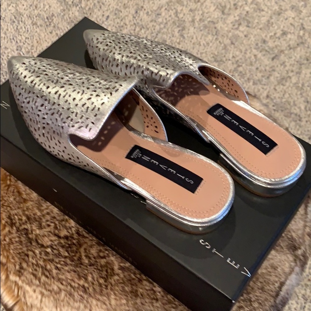 Steve Madden slides